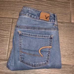 🦅 American eagle outfitters